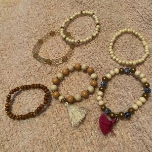 Beaded bracelet lot